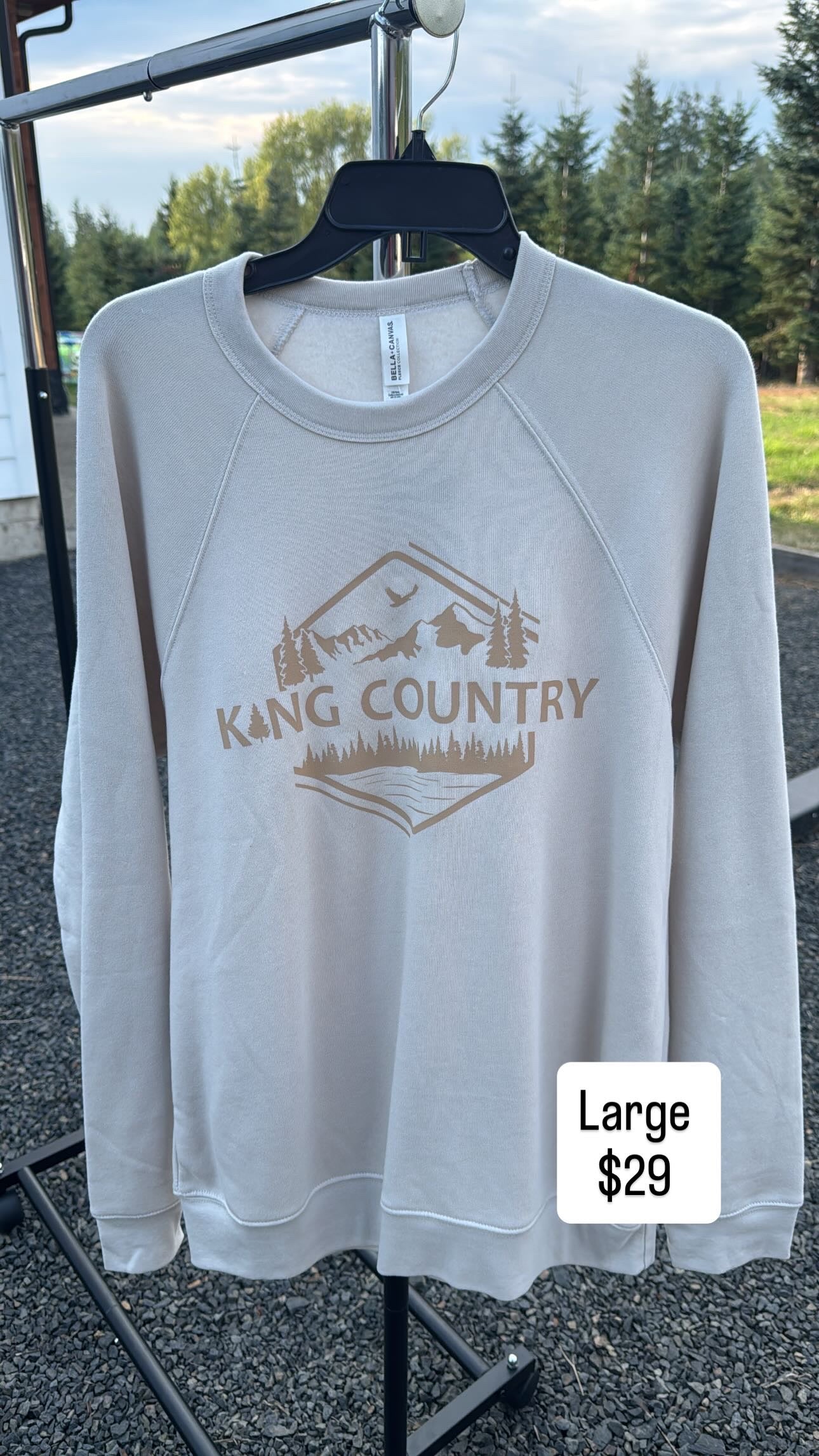 Cream crewneck Large